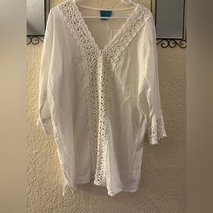 Aqua Blu Ivory Crochet Accent Blouse
